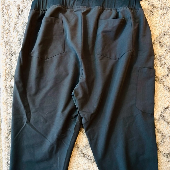 Medical Scrubs Set - Pants & Shirt -Mandala -E1 - Picture 7 of 10